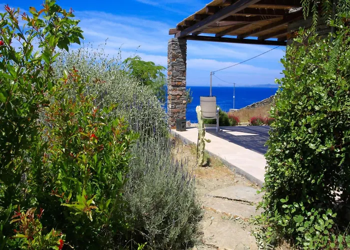 Seaside Luxury In Keas Cycladic Gem アパート Korissia