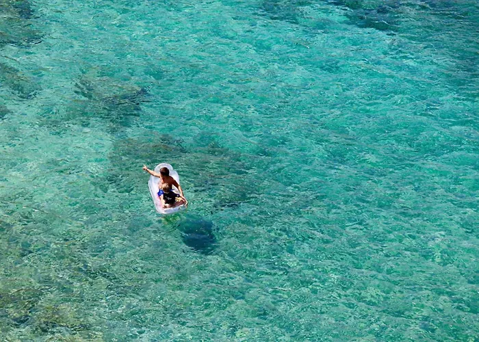 Seaside Luxury In Keas Cycladic Gem